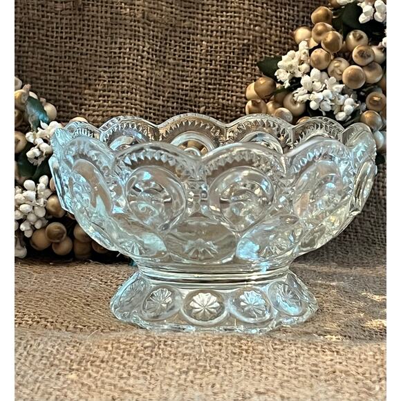 LE Smith clear moon and stars footed bowl - Picture 2 of 2